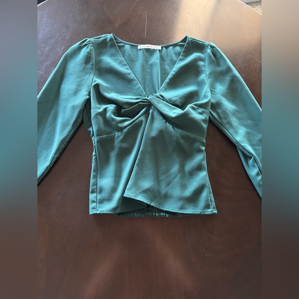 Abercrombie & Fitch green Twist Front Blouse